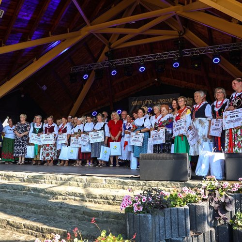 Obraz główny aktualności o tytule Koło Gospodyń Wiejskich nr 1 w Jaworzu z sukcesem na Festiwalu Tradycji „Kulinarne Pogranicze” 