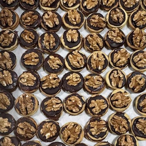 Obraz główny aktualności o tytule Tradycja i nowoczesność podczas warsztatów pieczenia ciasteczek cieszyńskich w Jaworzu 