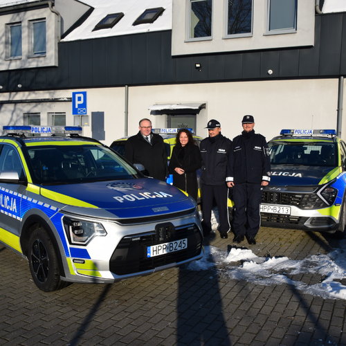 Obraz główny aktualności o tytule Gmina Jaworze wspiera Policję – nowy radiowóz trafił do Jasienicy 