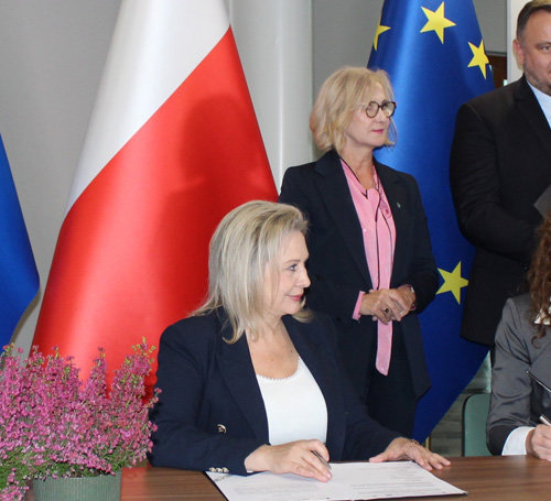 Obraz główny aktualności o tytule W Jaworzu powstanie Centrum Usług Społecznych – ramowa umowa o partnerstwie podpisana 