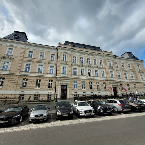 Obraz główny aktualności o tytule W Bielsku-Białej, ale także dla Jaworza – otwarcie nowego budynku Sądu Rejonowego 
