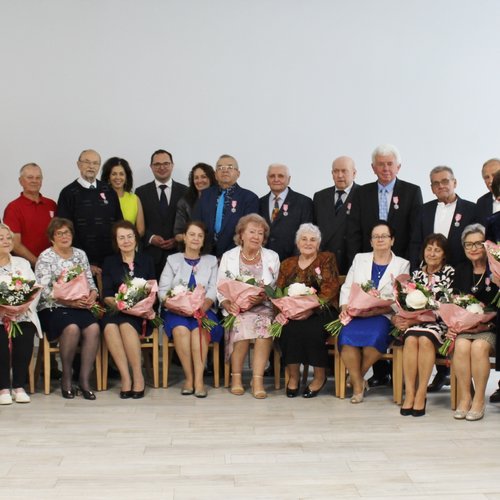 Obraz główny aktualności o tytule „Przeżyli razem tyle lat" – złote i diamentowe gody jaworzańskich par małżeńskich 