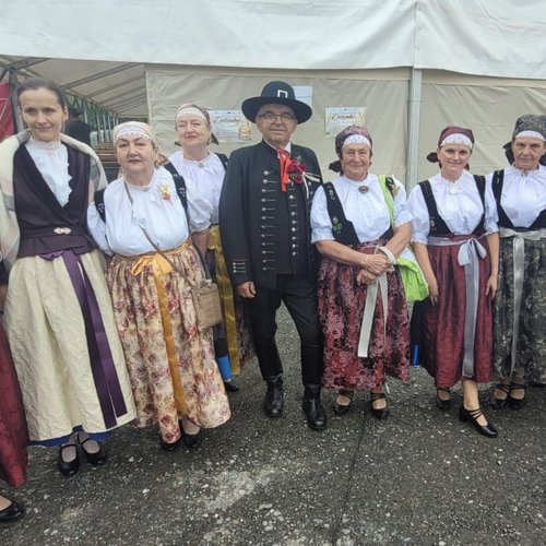 Obraz główny aktualności o tytule Delegacja Gminy Jaworze na jubileuszowych Dożynkach w Toszanowicach Górnych 