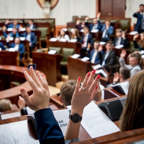 Obraz główny aktualności o tytule Ogłoszenie naboru do Młodzieżowego Sejmiku Województwa Śląskiego w kadencji 2024-2026 