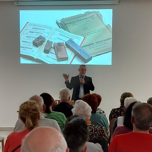 Obraz główny aktualności o tytule Spotkanie z historią i nowy rozdział dla seniorów w Jaworzu 